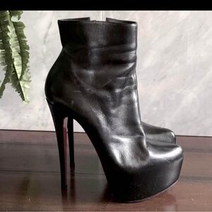 Christian Louboutin Calfskin Daf Booty 160 Ankle Boots